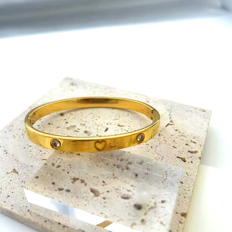 Heart Zircon Stainless Steel Bangle Bracelet – Unisex Gift